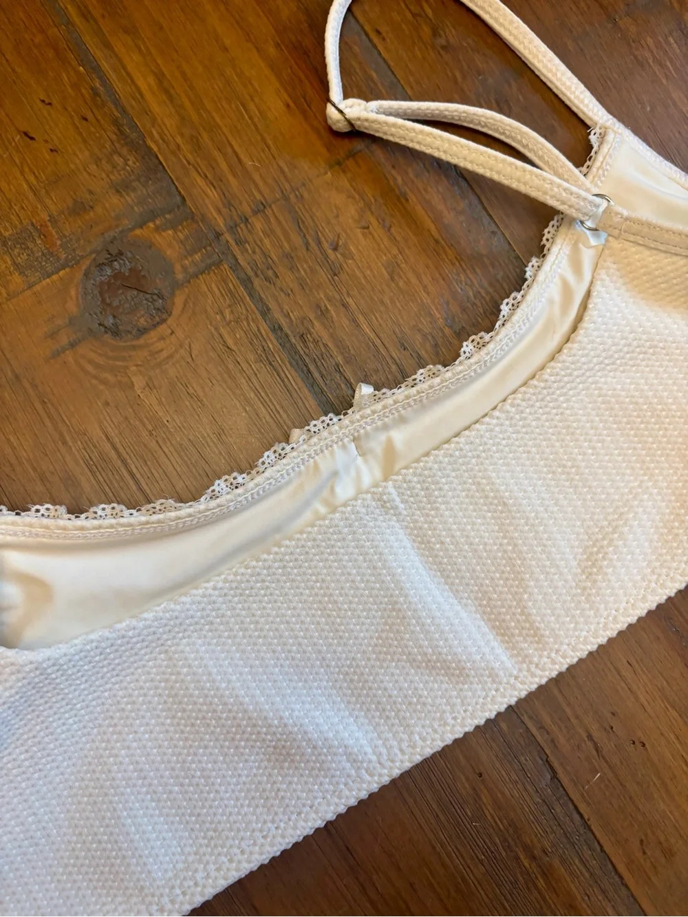 Frankie’s bikinis x Gigi HADID white waffle bikini set